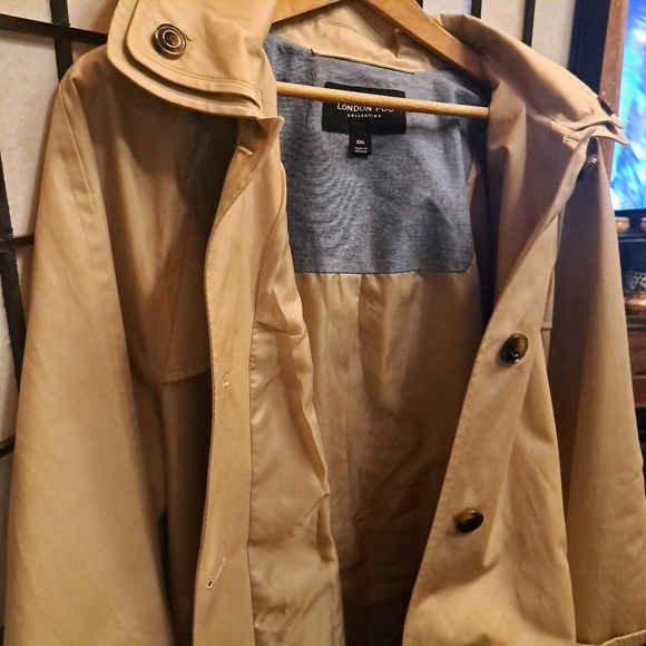 London Fog Collection Cream Button Up Jacket With Hood - Picture 13 of 15